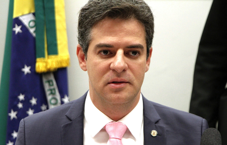 Projeto de Ismael exige consentimento dos pais para aulas sobre gênero